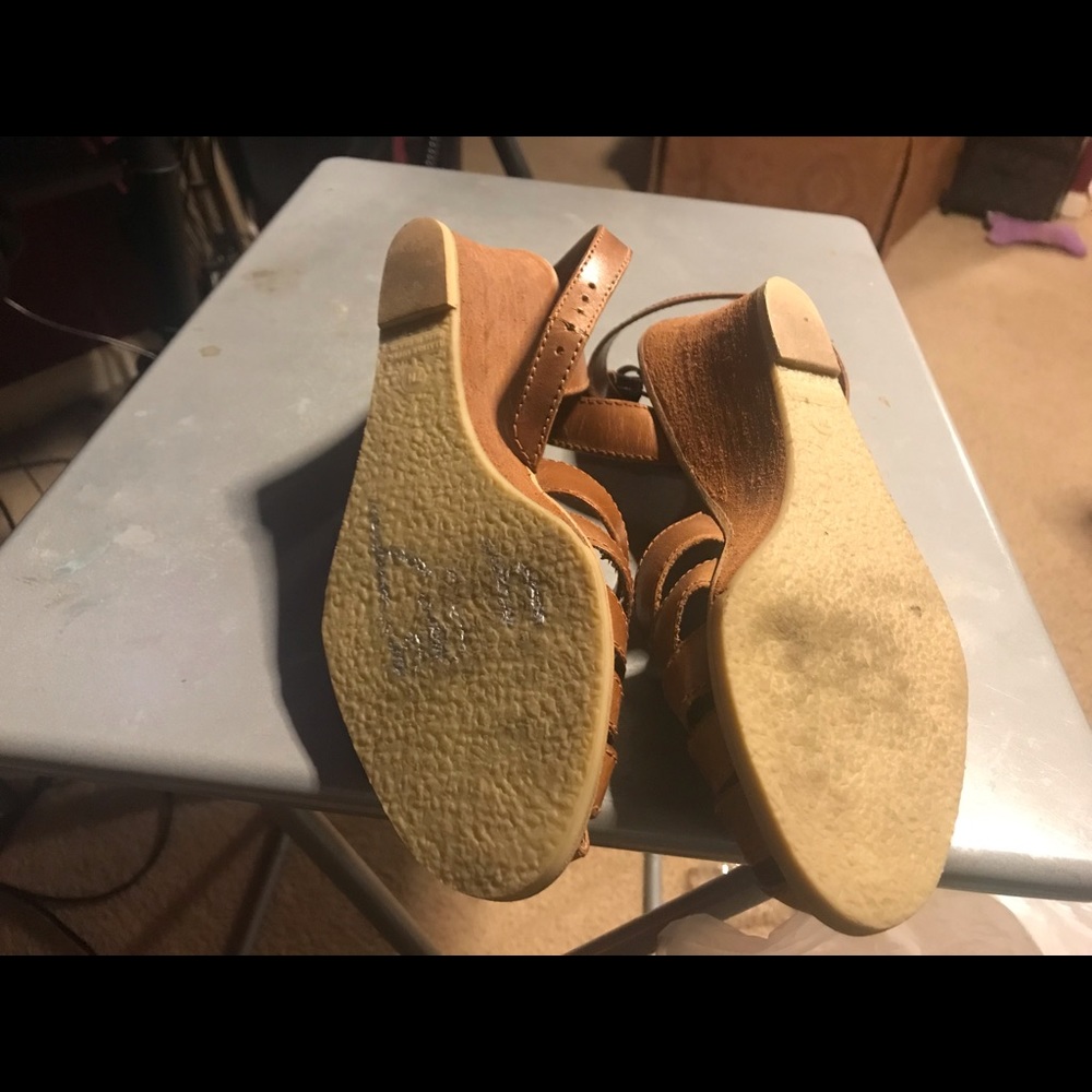 Sandals - Picture 3 of 3